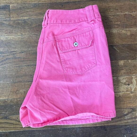 Liz Claiborne Pink Denim Mom Shorts Size 8 - Picture 2 of 5